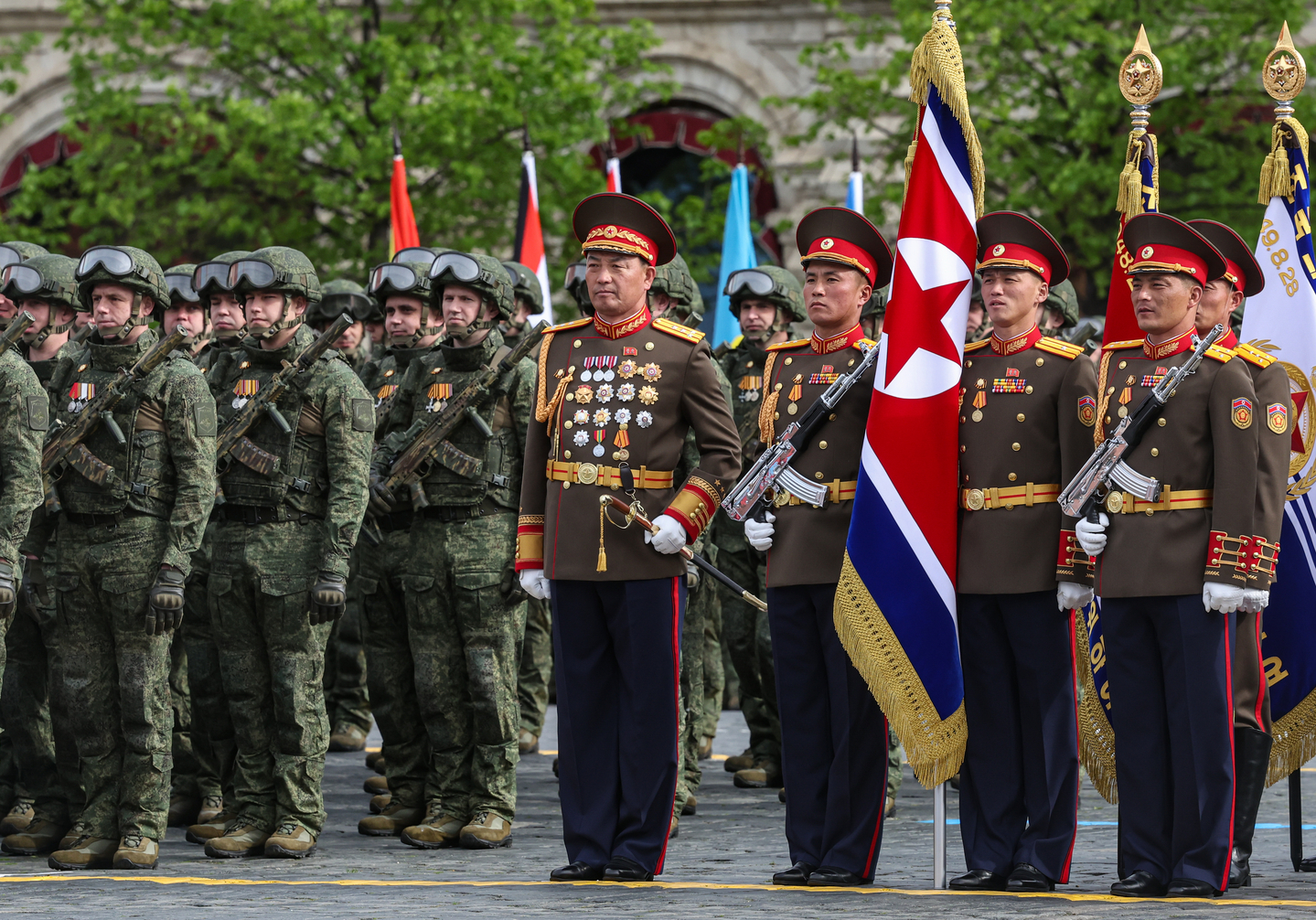 North Korea and Russia deepen ties as South Korea-U.S. alliance strains episode artwork