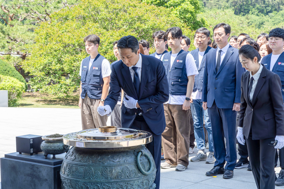 HD Hyundai to expand commemorative initiatives for veterans episode artwork