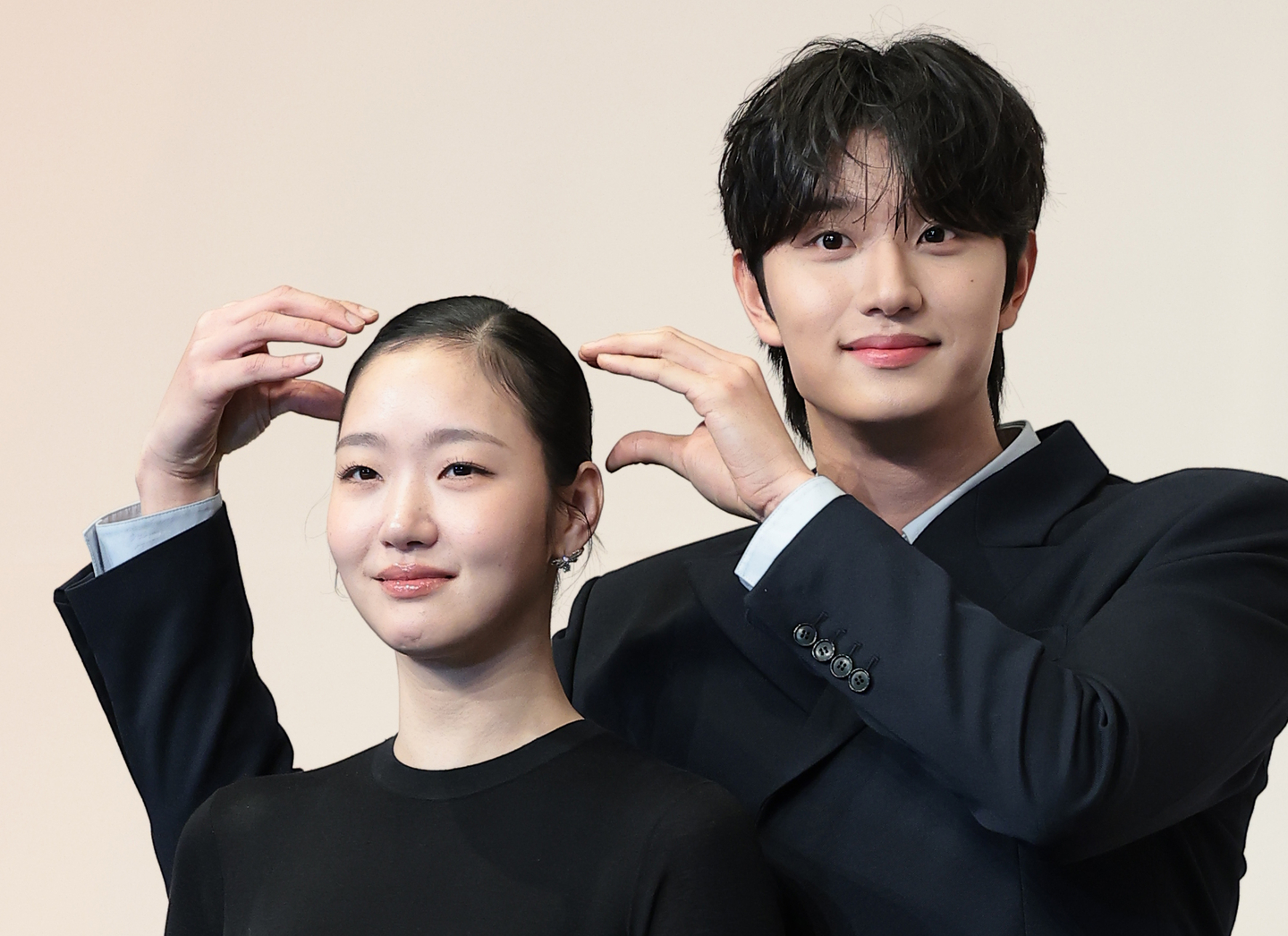 'Noona' relationships gain popularity both on small screens and in real life episode artwork